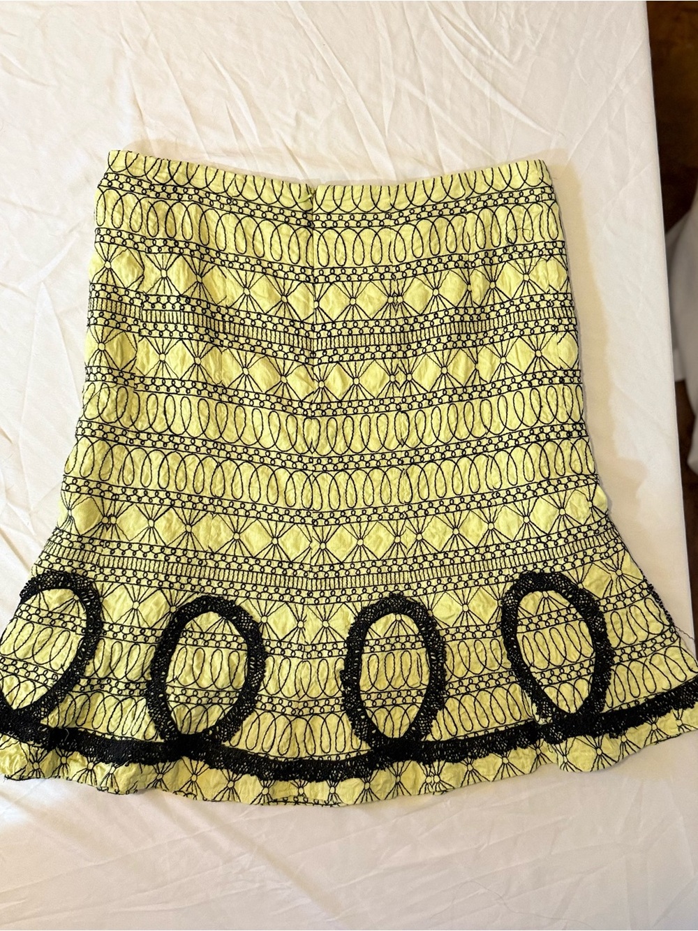 WD.NY Lime Green Y2K A-Line Skirt with Black Embroidery Size 14 (GG30)